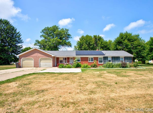 705 E MAIN STREET, FENNVILLE, MI 49408