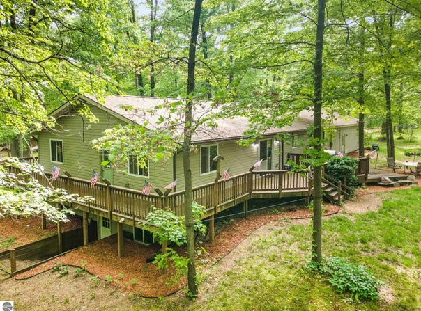 7876 Douglas Road, Riverdale, MI 48877