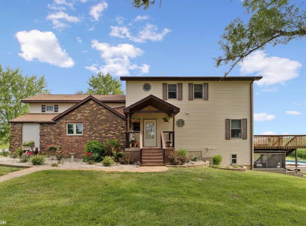 2656 Nebraska Ave., Mount Pleasant, IA 52641