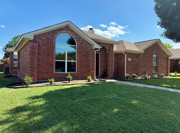 820 Heatherwood Drive, Wylie, TX 75098
