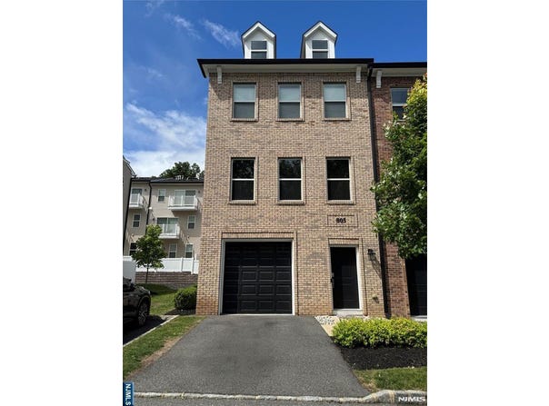 805 Abbe Road, Little Falls, NJ 07424