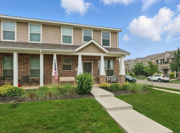 2200 Davenport Drive, Denton, TX 76207