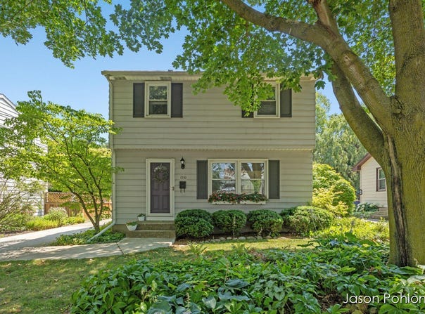 1330 Burke Avenue NE, Grand Rapids, MI 49505