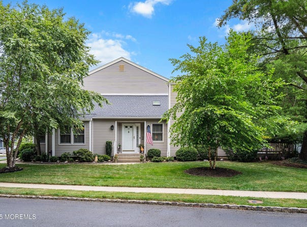 43 Essex Drive, Little Silver, NJ 07739