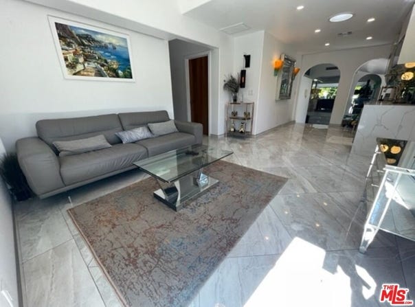 425 Sunridge St, Playa Del Rey, CA 90293