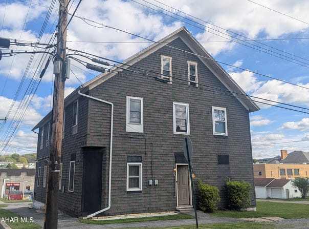 159 4th, Hastings, PA 16646