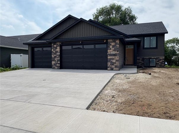 3669 Meadow Sage Court SE, Rochester, MN 55904