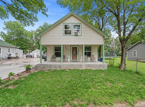 2338 N Rosenthal Ave, Wichita, KS 67204