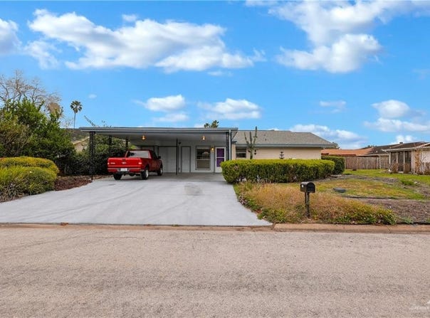 5618 Jack Nicklaus Drive, Palm Valley, TX 78552