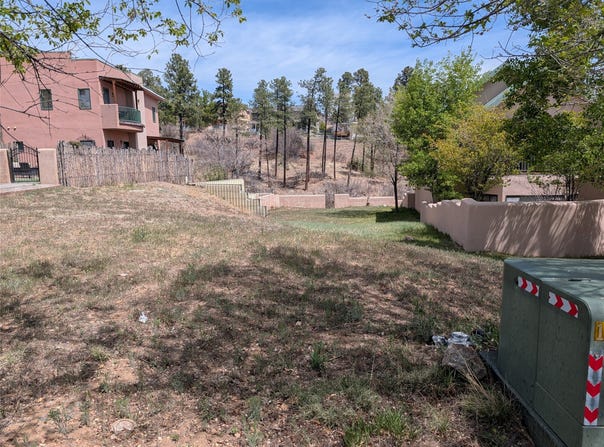 4090 Alabama, Los Alamos, NM 87544