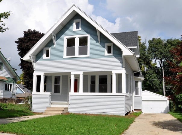 3758 E Van Norman Ave, Cudahy, WI 53110