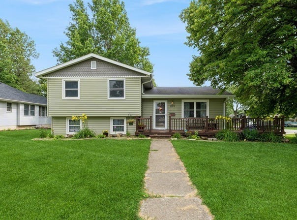 1525 Rapids Street, Adel, IA 50003