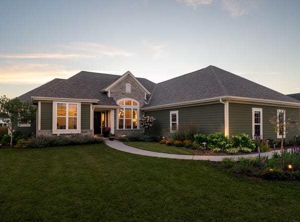 W273n7029 Dentons Run, Lisbon, WI 53089
