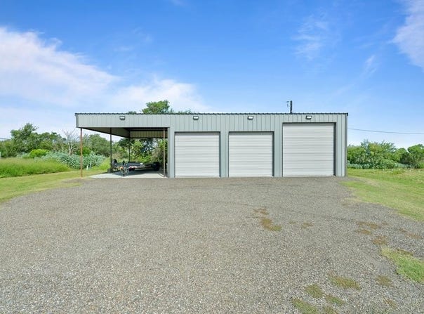 6855 Hwy 35 N, ROCKPORT, TX 78382