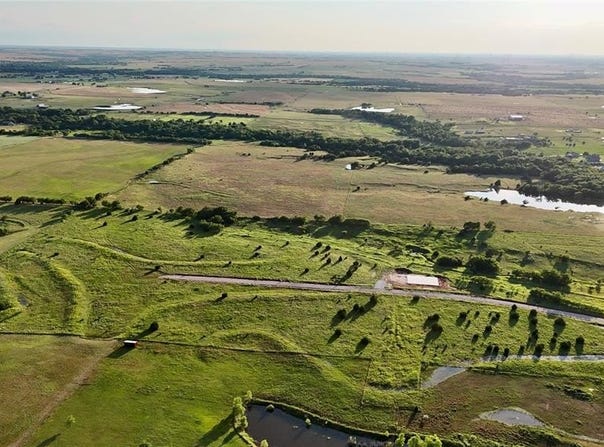 2 E 880 Road, Cashion, OK 73016