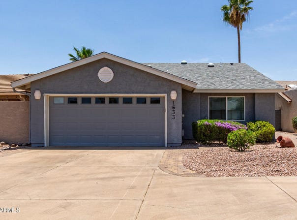 1633 Leisure World Boulevard, Mesa, AZ 85206