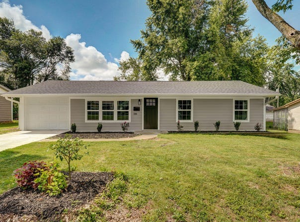 116 E Hadley Street, Aurora, MO 65605