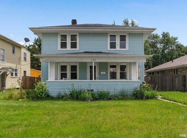 1323 Lincolnway e, Mishawaka, IN 46544-2713
