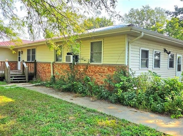 10753 Scott Road, Pleasanton, KS 66075