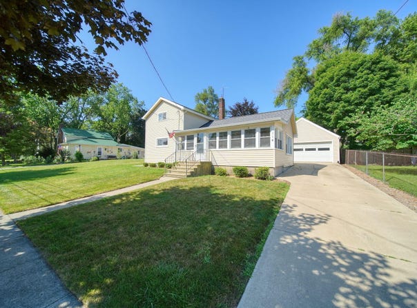 114 Clark Street, Grass Lake, MI 49240