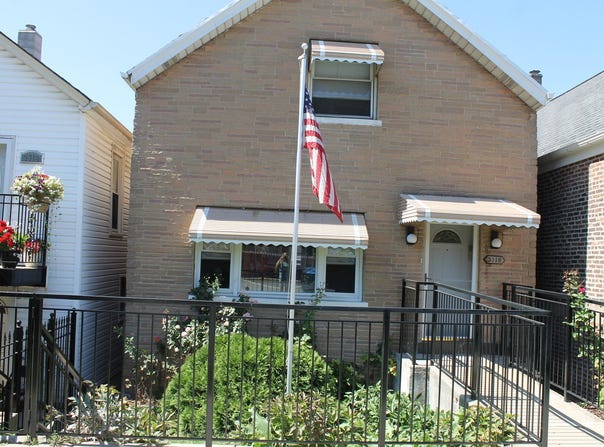 3516 S Damen Avenue, Chicago, IL 60609