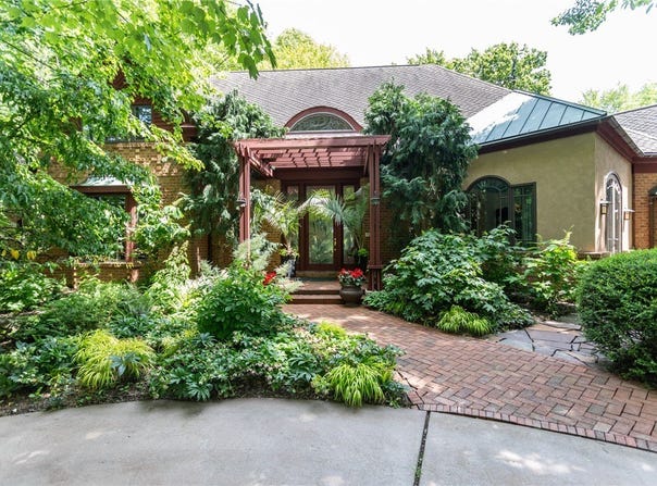 99 Wiggins Ln, South Union Twp, PA 15401