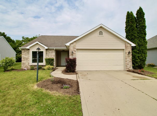 3826 Woodcliffe Drive, New Haven, IN 46774