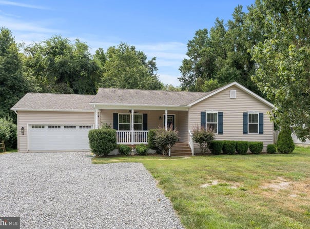 305 CEDAR LANE, COLONIAL BEACH, VA 22443
