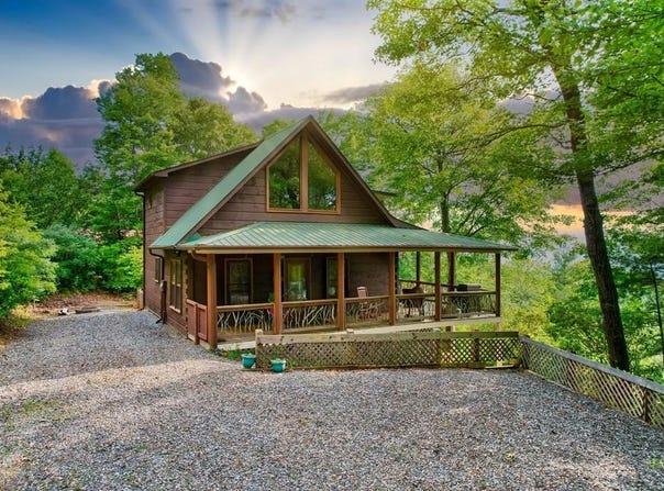 100 Wintermute Drive, Mineral Bluff, GA 30559