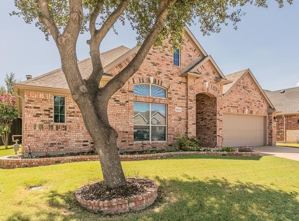 4943 Screech Owl Lane, Grand Prairie, TX 75052