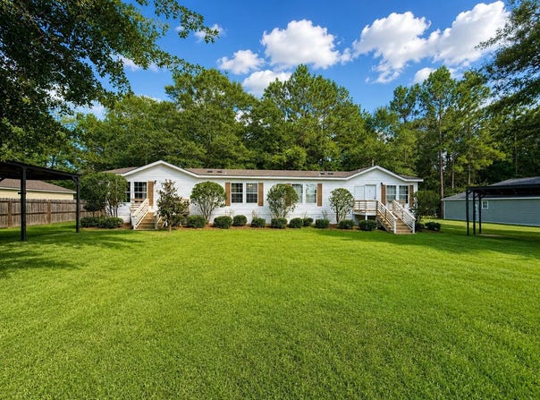 702 Camp Dantzler, Hattiesburg, MS 39401