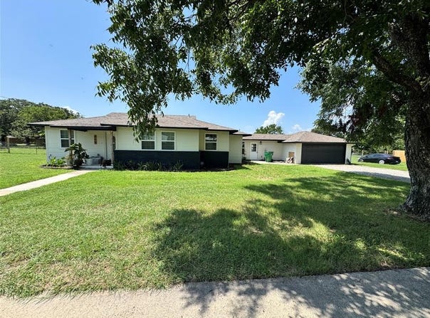 409 Mockingbird Lane, Chico, TX 76431