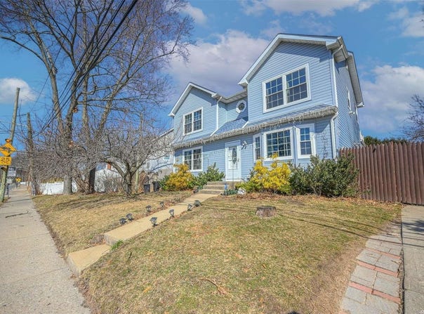 165 Patchogue Holbrook Road, Holbrook, NY 11741