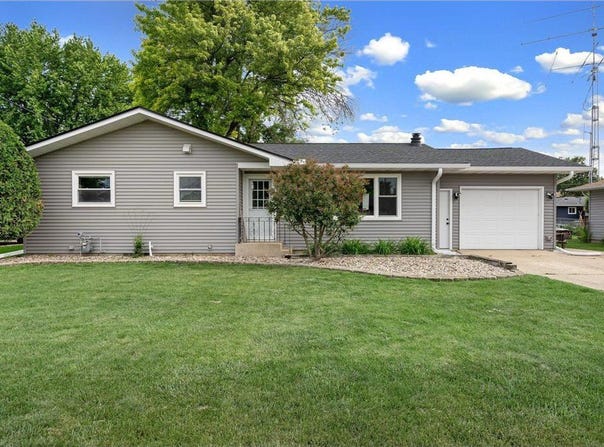 522 14th Street NE, Owatonna, MN 55060