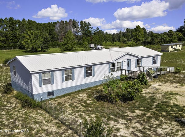 11089 Fulmar Street, Weeki Wachee, FL 34614