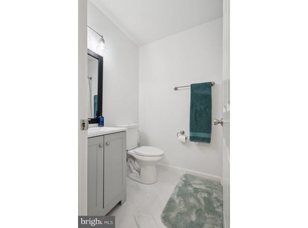 5807 ORCHARD HILL COURT, CLIFTON, VA 20124