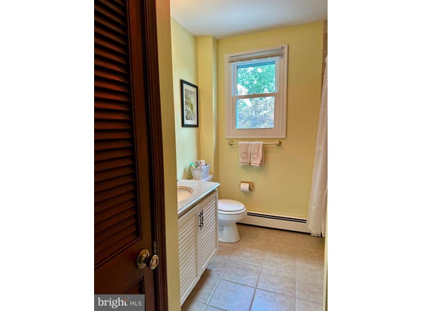 32 E BENEDICT AVENUE, HAVERTOWN, PA 19083