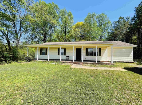 1706 Co Rd 559, Rogersville, AL 35652