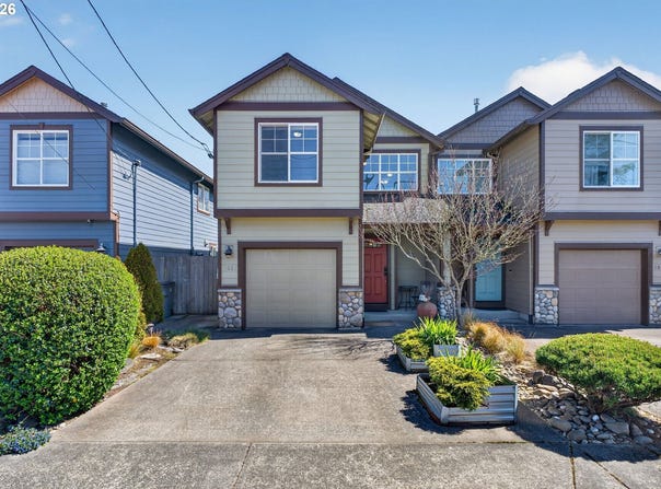 1061 S COLUMBIA St, Seaside, OR 97138