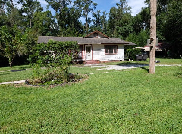 402 W 3rd Street, Woodbine, GA 31569