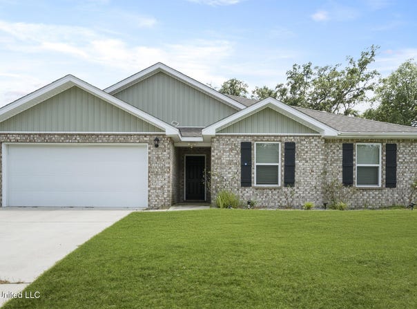 211 Hawthorne Drive, Long Beach, MS 39560