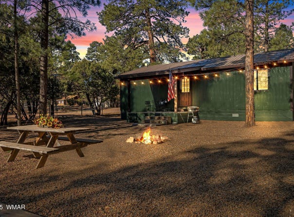 2849 Whispering Winds Drive, Overgaard, AZ 85933