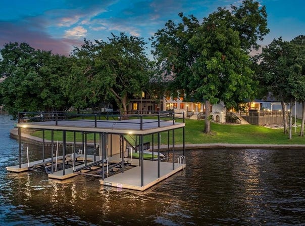 138 Redondo Drive, Gun Barrel City, TX 75156