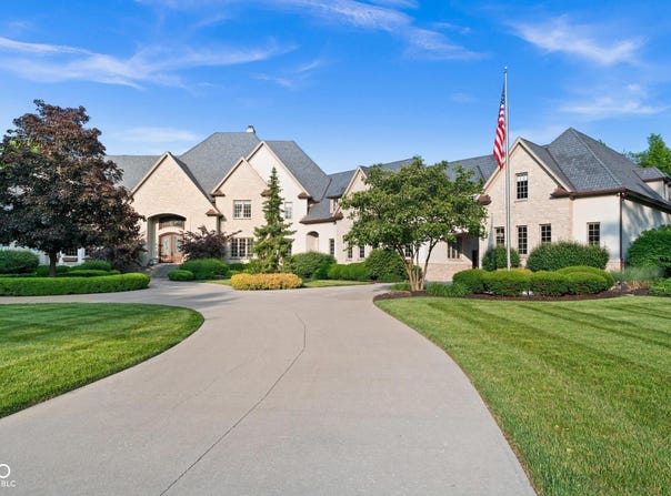 11101 Hawthorn Ridge, Fishers, IN 46037