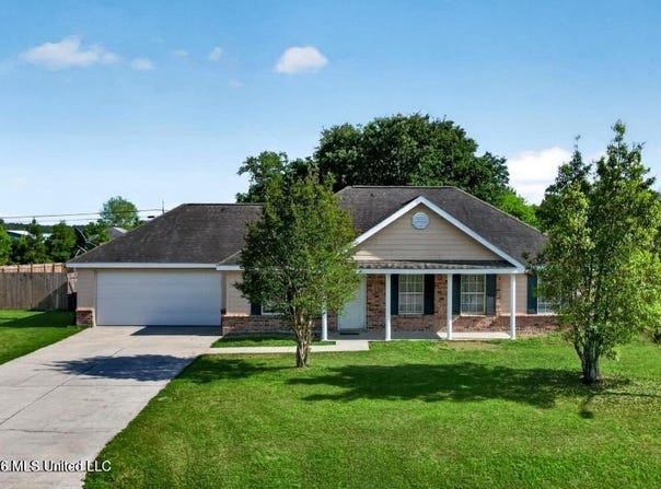 4 Arbor Bend Drive, Picayune, MS 39466