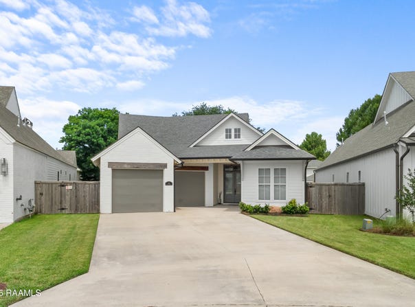 104 Little Hickory Court, Lafayette, LA 70508