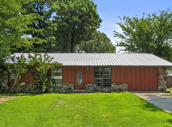 32 Ross Circle, Jacksonville, AR 72076