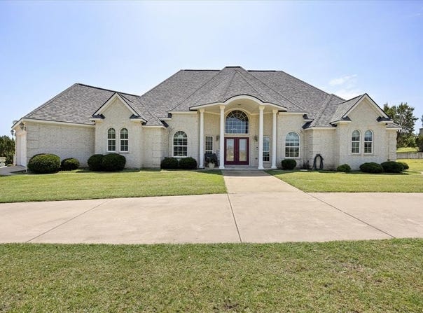 2030 Hills Court, Stephenville, TX 76401