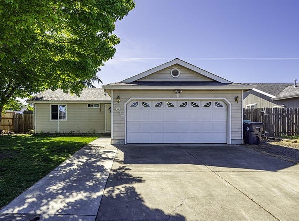 8017 Thunderhead Avenue, White City, OR 97503