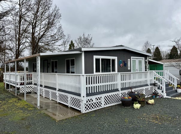 122 Parkdale Circle, Grants Pass, OR 97527